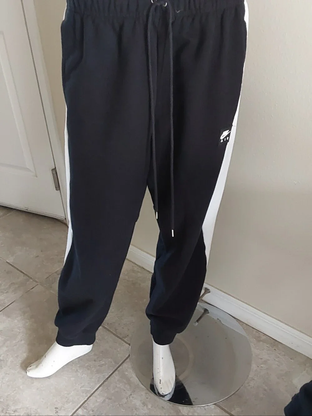 Nike  Air Fleece Tracksuit Set Black & White Hoodie Joggers Men's Size Large